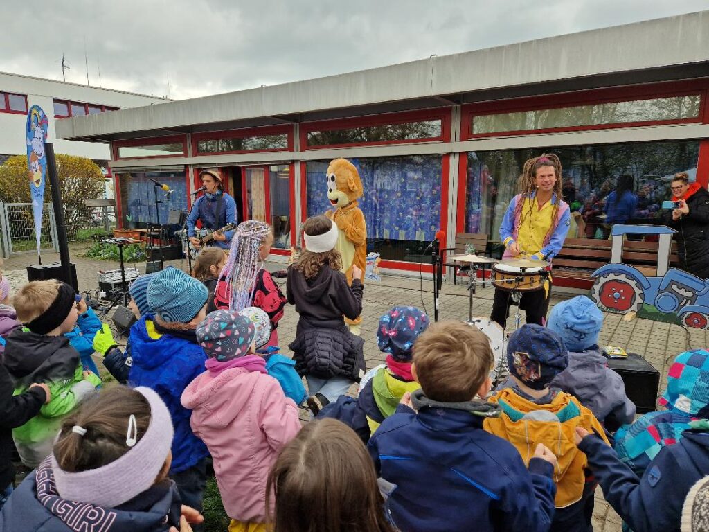 Kinderband Rodscha und Tom im Estinger Kindergarten St. Elisabeth