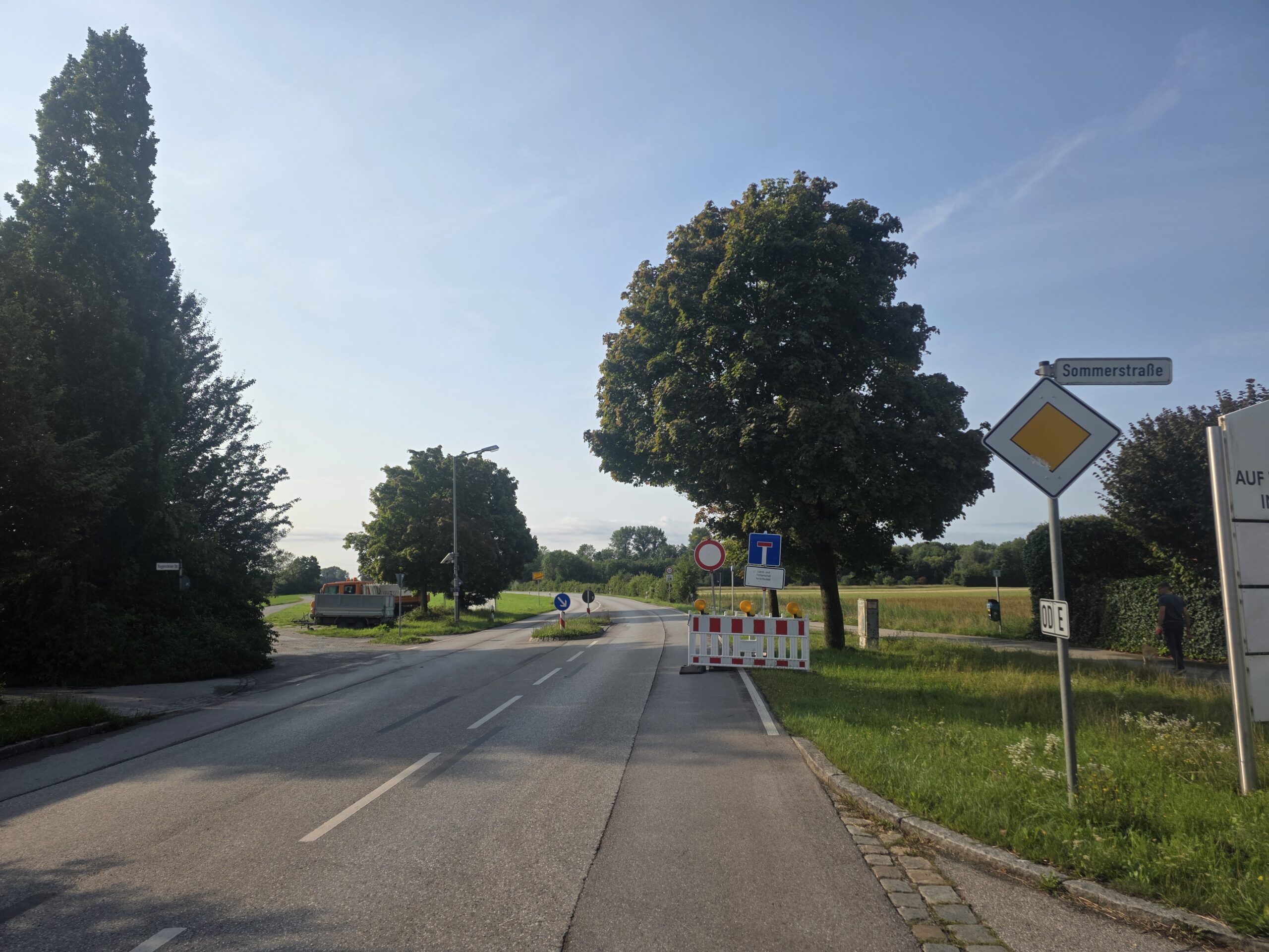 Impressionen von der gesperrten Roggensteinerstraße in Olching