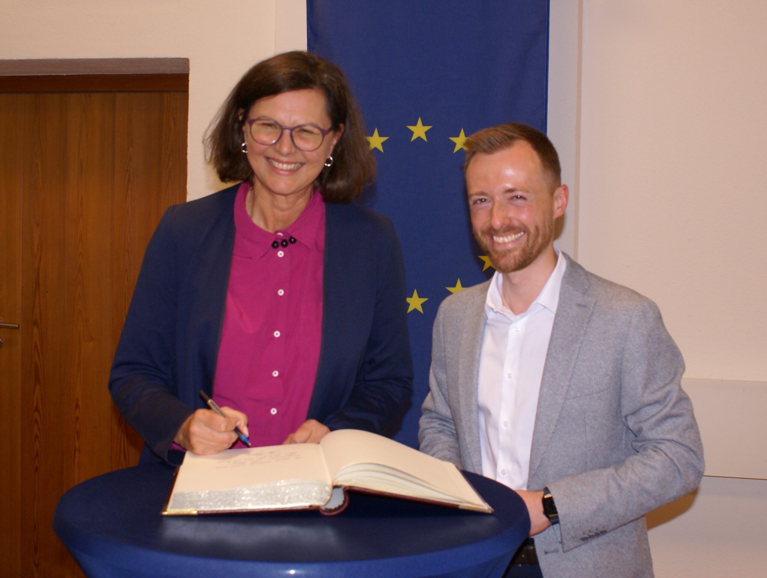 Bürgermeisterkandidat begrüßt Landtagspräsidentin!