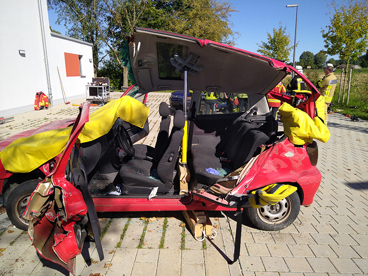 Aufruf: Kreisfeuerwehrverband sucht Schrottfahrzeuge für Ausbildungsveranstaltungen in technischer Hilfeleistung!