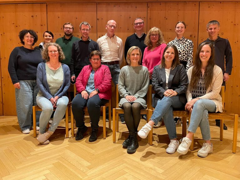 Kath. Kirche Olching: Konstituierende Sitzung des Olchinger Pfarrgemeinderats