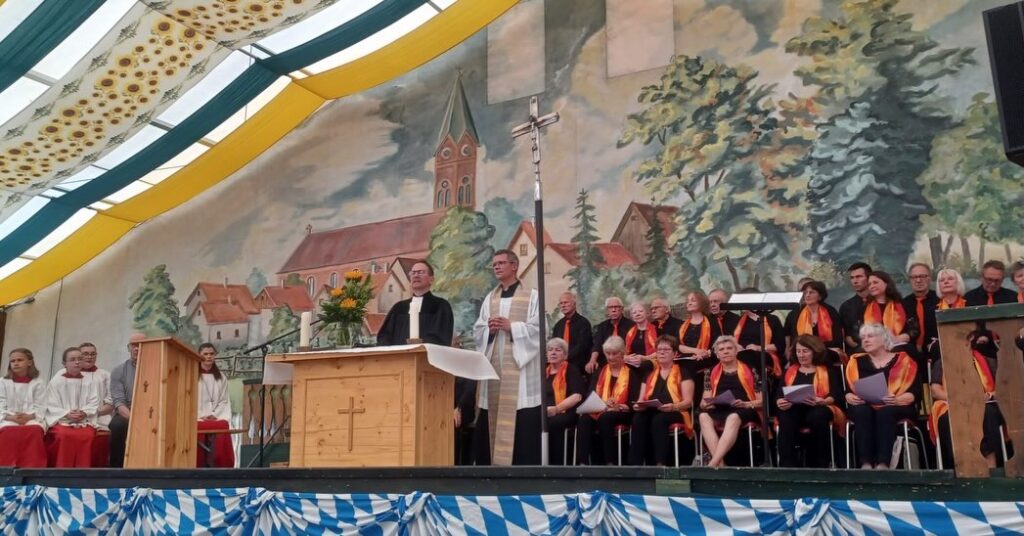 Ev. und Kath. Kirche: Erst Festgottesdienst im Bierzelt in Olching und dann Einweihung der neuen Brücke am Vogelpark
