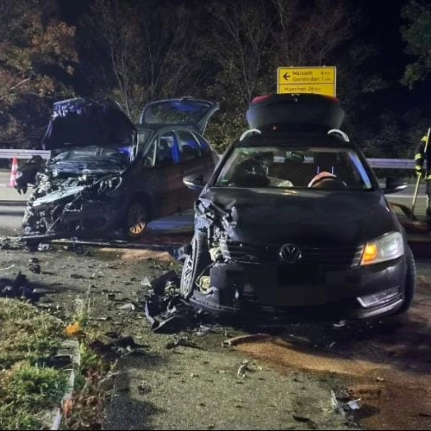FFW Esting im Einsatz bei Unfall auf Einfahrt B 471 bei Olching/Gernlinden